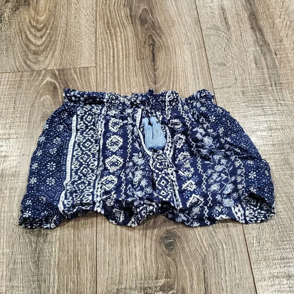 Girls Justice 2 Piece outfit Size 8  Navy and White Floral Patterned Apparel